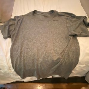 Nike Dri Fit T-Shirt, size small